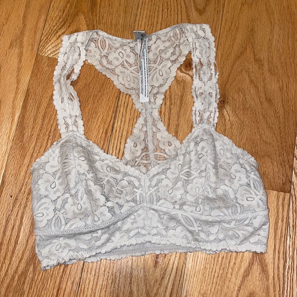 💖Bundle It!💖 Light Gray/White Lace Free People Bralette